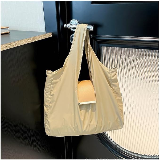 Foldable Tote Bag Keychain - Large Capacity Portable Shopping Bag Keyring - Reusable Groceries Bag for Daily Use - Image 3