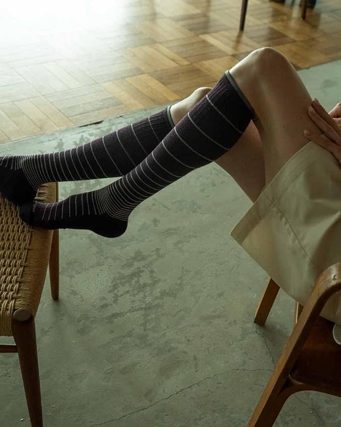 Sockwell Women's Circulator Moderate Graduated Compression Sock - Image 2