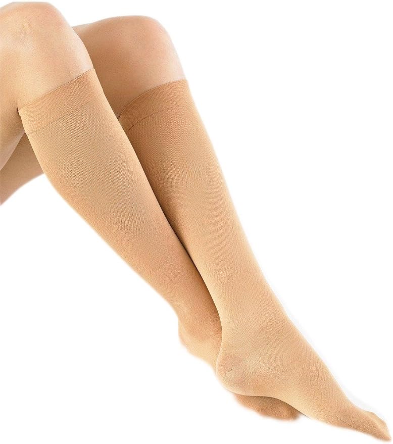 Neo-G Travel Compression Socks For Women - Energizing tired, aching legs. Perfect flight companion, great for long periods of inactivity - Graduated Compression Socks by NeoG