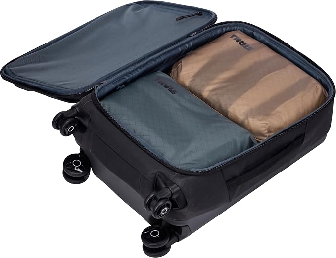 Thule Compression Packing Cube, Size Medium, Semitransparent Fabric, Easy to Pack, YKK Zippers - Image 6