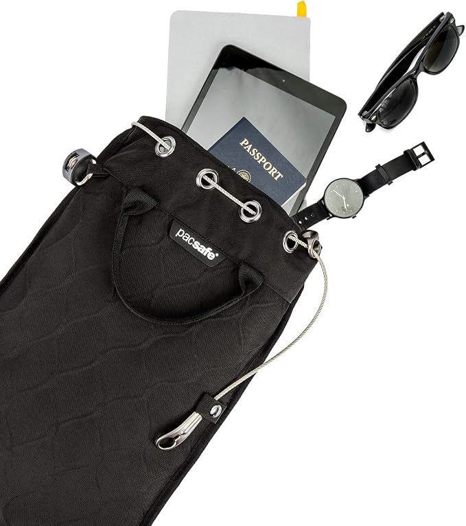 Pacsafe Travelsafe Gii 5 Liter Portable Safe (Black) - Image 5