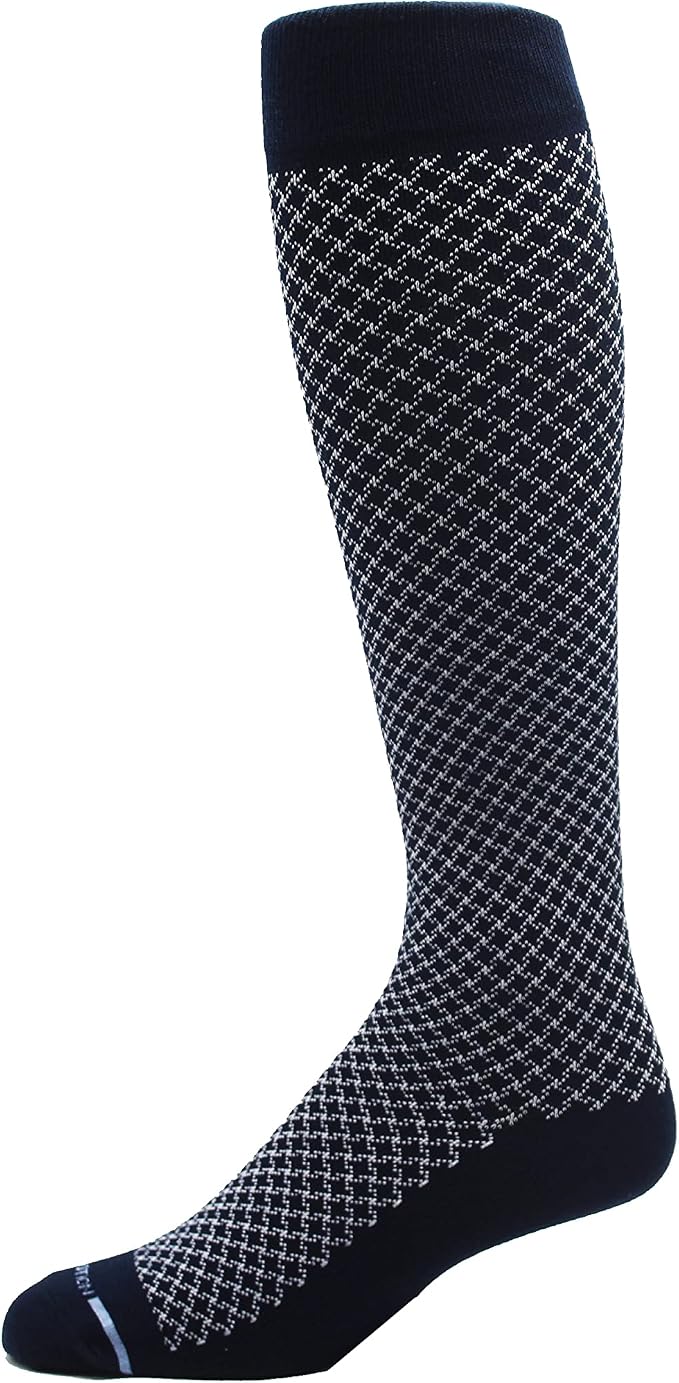 Dr. Motion 4 Pairs Men's Athletic Traveler Graduated Compression Knee High Socks - Image 4