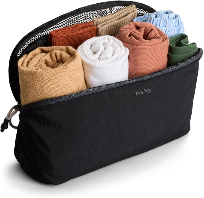 Bellroy Packing Cube, 4L Travel Organizer Pouch - Black | 4L organizer packing cube with an internal zip pocket and a durable, lightweight design - Image 2
