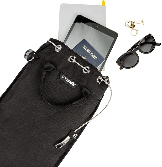 Pacsafe Travelsafe Gii 5 Liter Portable Safe (Black) - Image 6