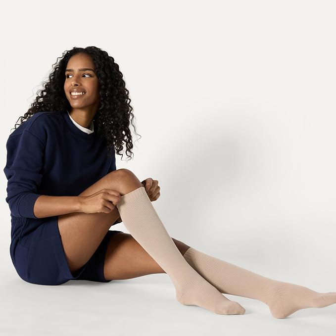 Amazon Essentials Women's Knee High Graduated Non-Medical Compression Socks with Arch Support, Daily Wear - Image 2