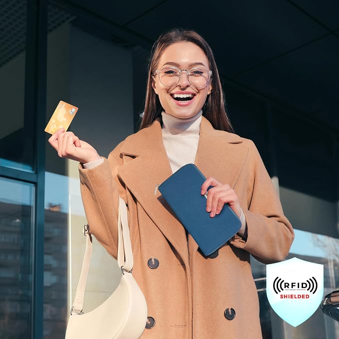 Travelon RFID Blocking Single Zip Wallet - Image 3