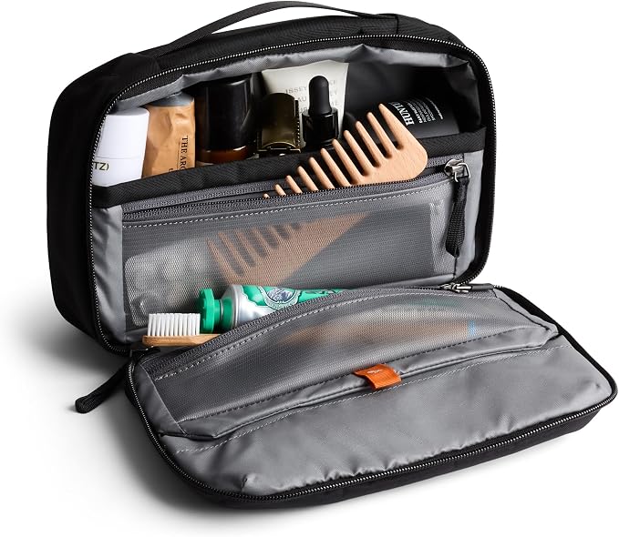 Bellroy Hanging Toiletry Kit 3L, Travel Toiletry Bag - Black | 3L hanging toiletry bag for men and women, designed for travel - Image 2