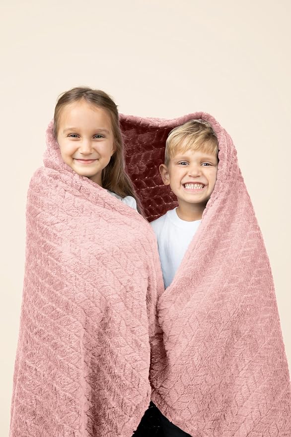 EverSnug Travel Blanket & Pillow 68x42 - Premium Ultra-Soft Microfleece 2 in 1 Compact & Packable Flight Blanket with Soft Bag Pillowcase, Hand Luggage Sleeve and Backpack Clip (Light Pink) - Image 5
