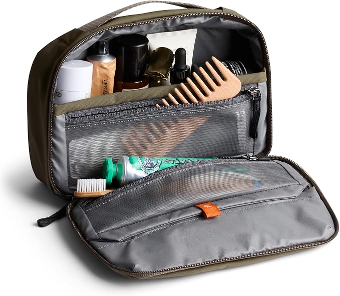 Bellroy Hanging Toiletry Kit 3L, Travel Toiletry Bag - SeaKelp | 3L hanging toiletry bag for men and women, designed for travel - Image 2