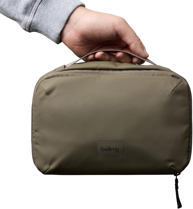 Bellroy Hanging Toiletry Kit 3L, Travel Toiletry Bag - SeaKelp | 3L hanging toiletry bag for men and women, designed for travel - Image 6