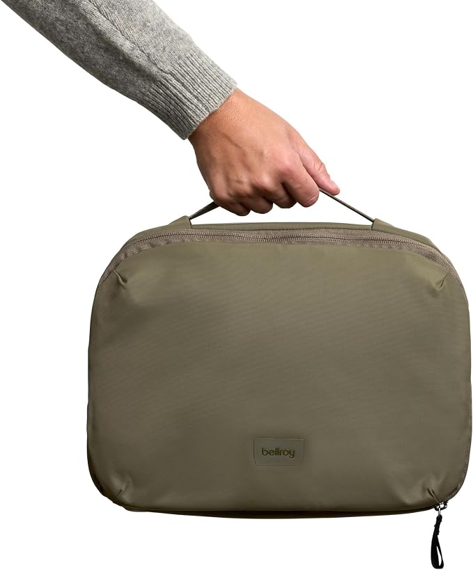 Bellroy Hanging Toiletry Kit Plus 8L, Travel Toiletry Bag - SeaKelp | 8L travel hanging toiletry bag for your toiletries and essentials - Image 6
