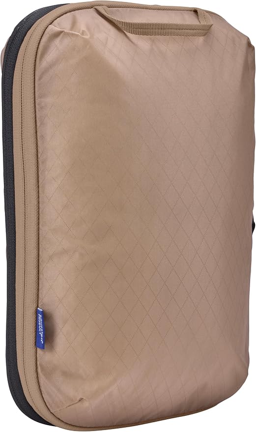 Thule Compression Packing Cube, Size Medium, Semitransparent Fabric, Easy to Pack, YKK Zippers - Image 4