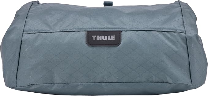 Thule Travel Shoe Bag, Fits up to US Size 13 / EU 48, Compression Strap, Magnetic Closure - Image 2