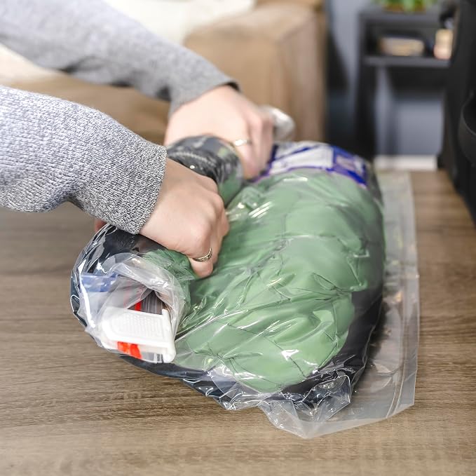 Hefty Shrink-Pak Travel Storage Bags – For Clothes, Pillows, Towels, Blankets & More – Space Saver Suction Sealer Bags for Luggage or Moving – 4 Large, 22.5x18 Inches, 4 XL, 27.5x 19.5 Inches - Image 8