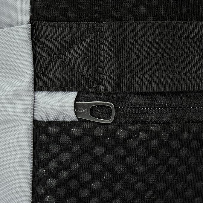 Pacsafe V 26L Tour backpack - Image 9